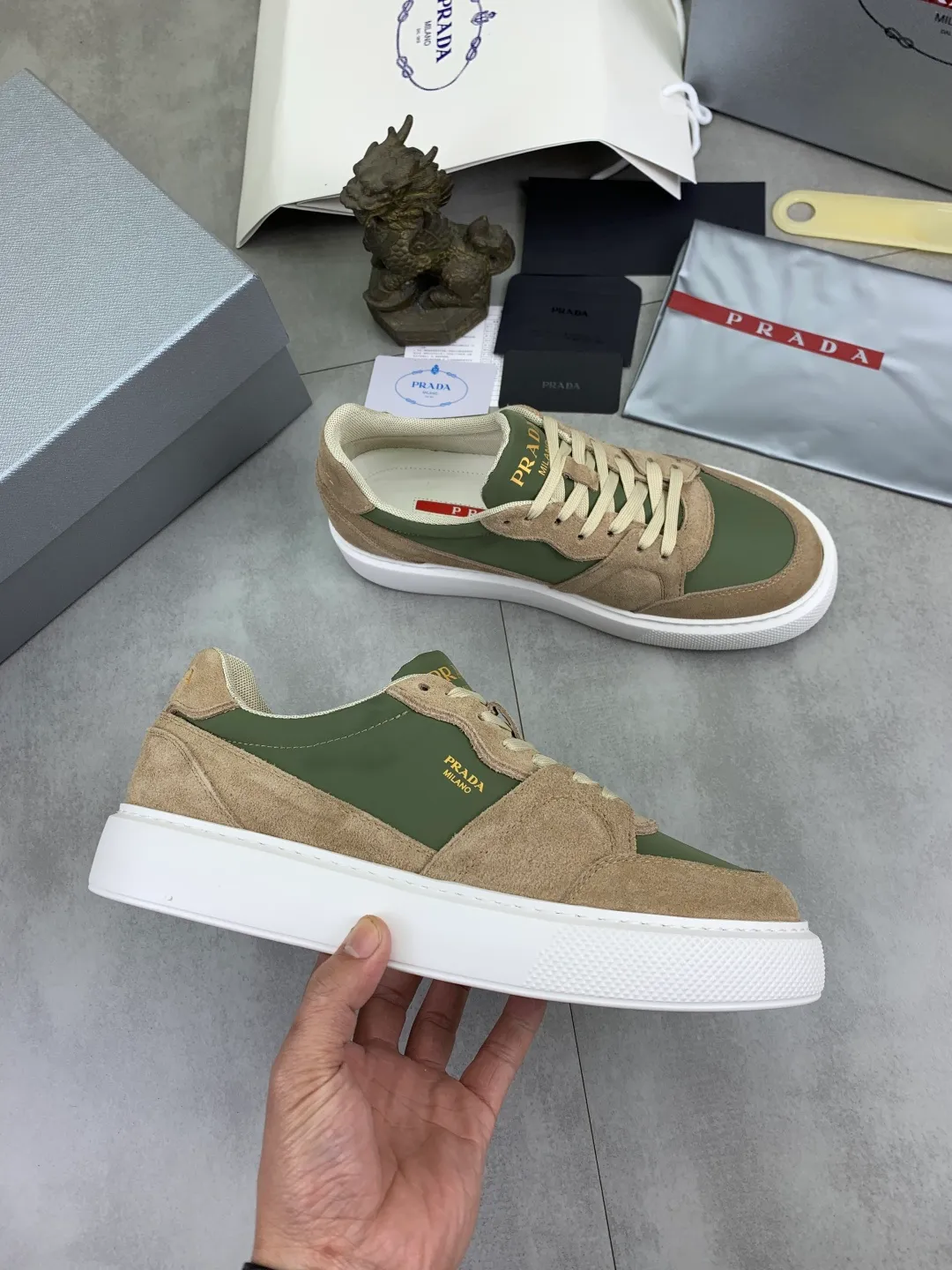 Men's men's shoes P560 💰【New style】Top quality, new popular models on the official website, which will never go out of style for a century, 🆘 The trendy brand (Prada) mainly promotes popular models, avant-garde and versatile fashionable men's shoes, privately molded, with cowhide splicing and 1:1 oil edge treatment... fashionable and simple, original imported cowhide with python skin, cowhide leather lining for feet; the atmosphere and personality are more fashionable, eye-catching and pursuing class. It will subvert the old idea and be a must-have for fashionistas who want to spend time with you! Must keep it! High-end comfortable and low-cost, high-end quality workmanship. Size: 38-45 4️⃣ colors available. full package